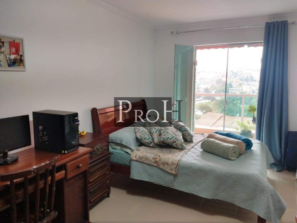 Casa à venda com 4 quartos, 222m² - Foto 18