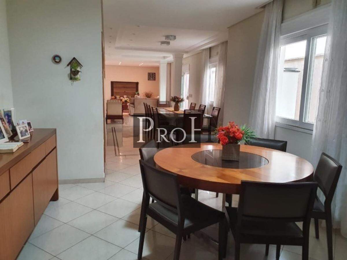 Casa à venda com 3 quartos, 310m² - Foto 7