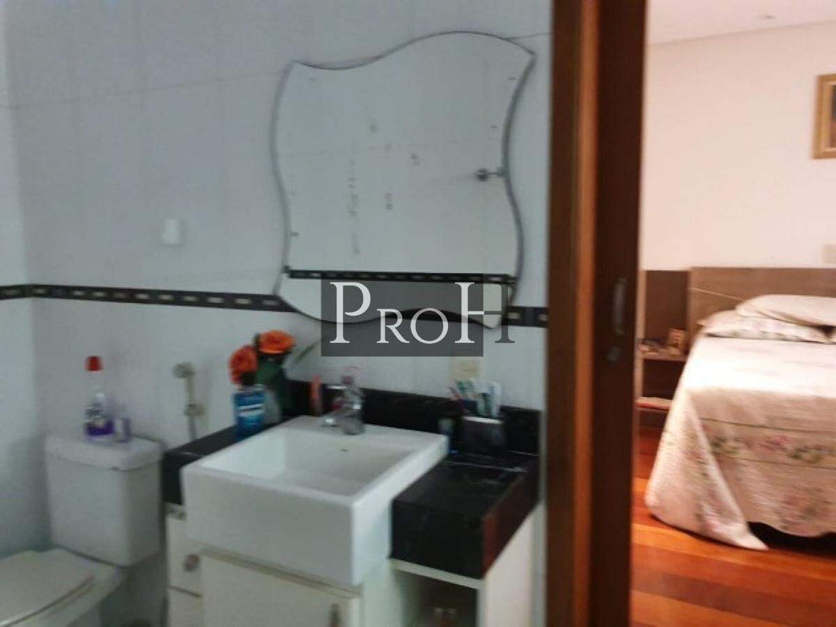 Casa à venda com 3 quartos, 310m² - Foto 17
