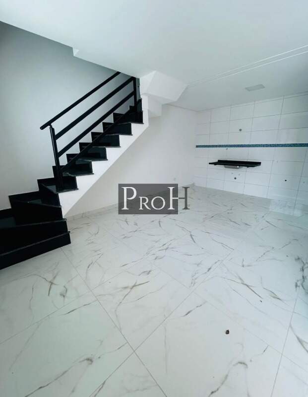 Sobrado à venda com 3 quartos, 76m² - Foto 1