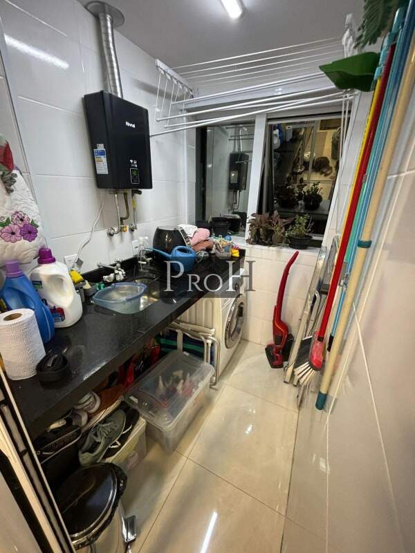 Apartamento à venda com 2 quartos, 64m² - Foto 4