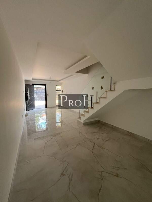 Sobrado à venda com 3 quartos, 147m² - Foto 1
