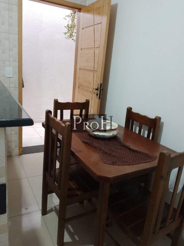 Casa à venda com 3 quartos, 125m² - Foto 2