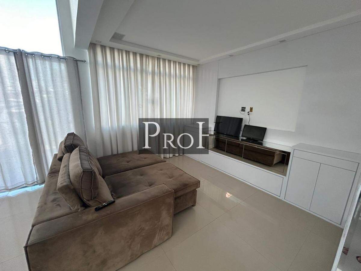 Sobrado à venda com 2 quartos, 250m² - Foto 1