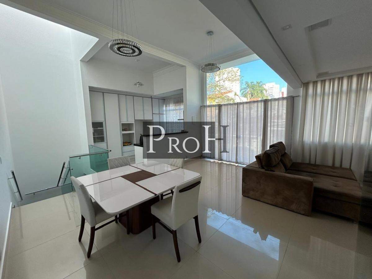 Sobrado à venda com 2 quartos, 250m² - Foto 3
