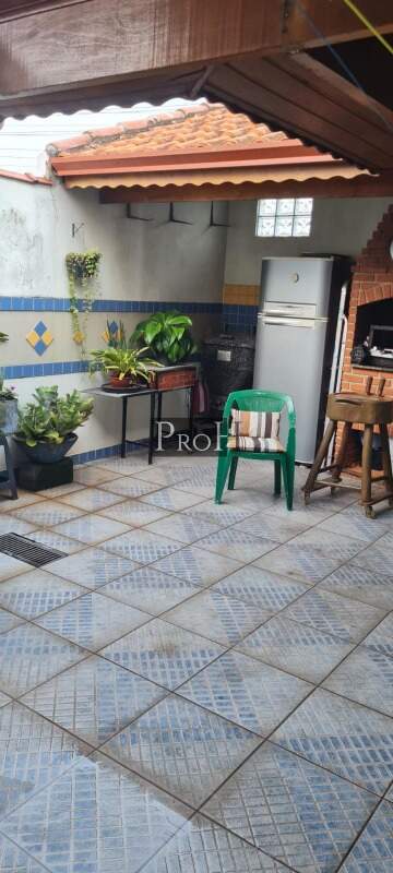 Casa à venda com 4 quartos, 134m² - Foto 24