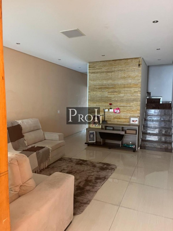 Sobrado, 3 quartos, 210 m² - Foto 1