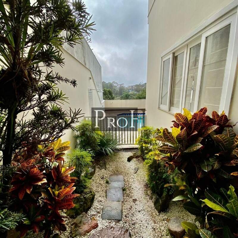 Casa de Condomínio à venda com 3 quartos, 420m² - Foto 27