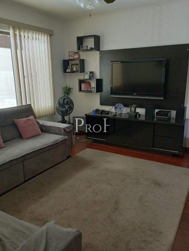 Casa à venda com 3 quartos, 125m² - Foto 1