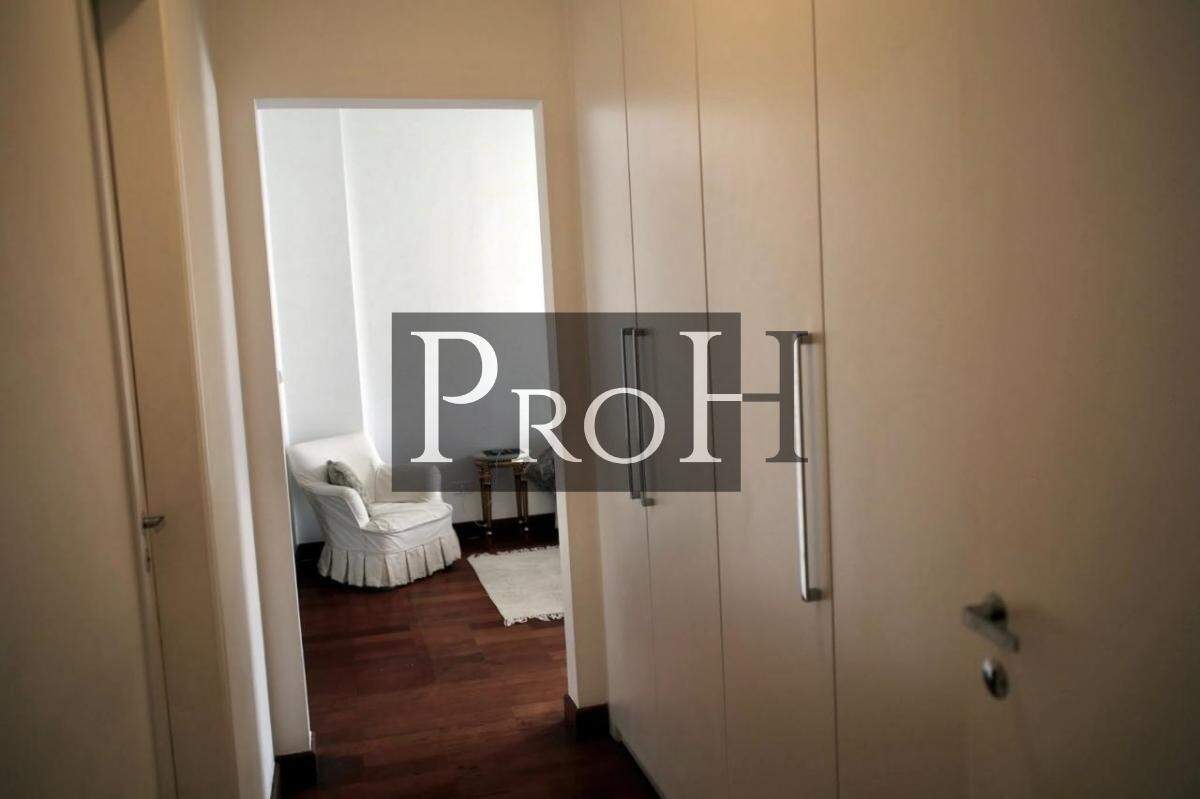 Apartamento à venda com 3 quartos, 186m² - Foto 15