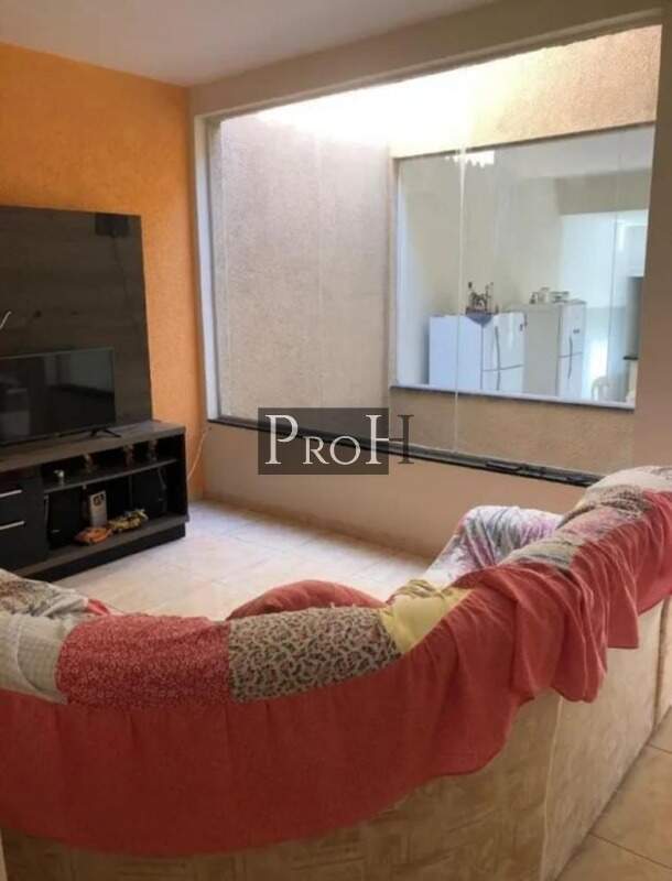 Casa à venda com 2 quartos, 109m² - Foto 1
