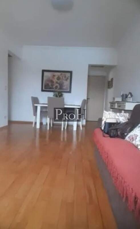 Apartamento à venda com 2 quartos, 70m² - Foto 1