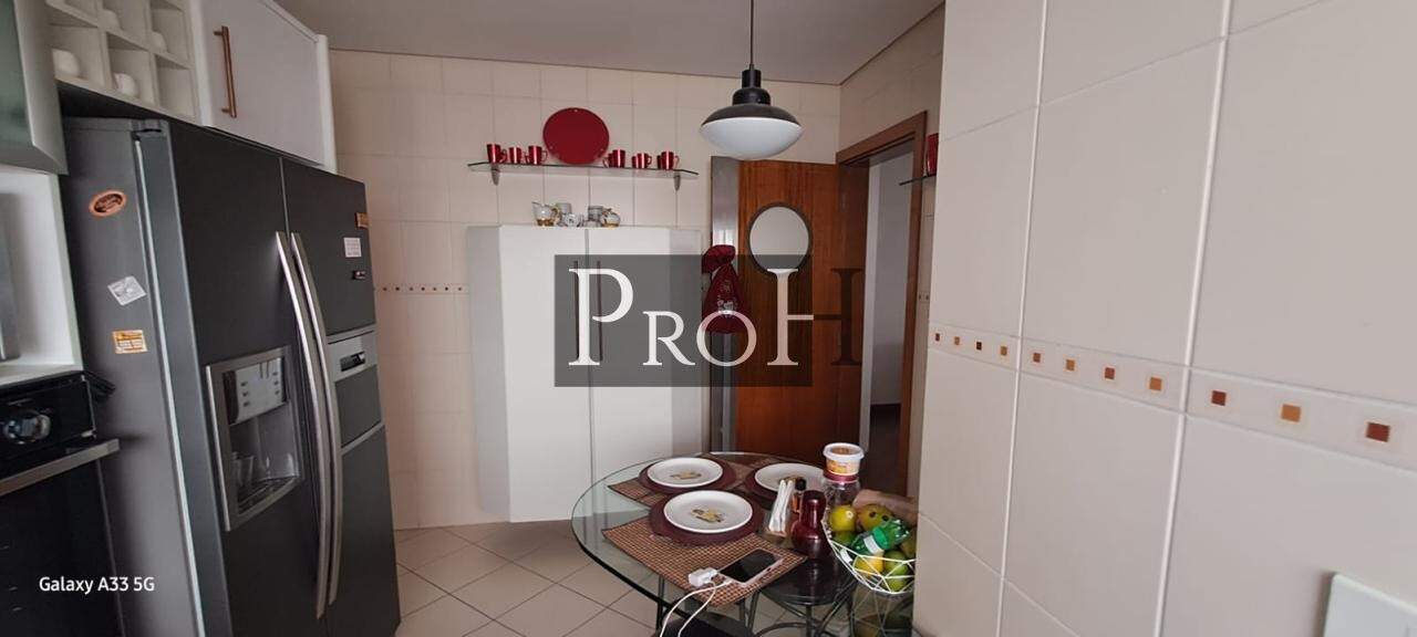 Apartamento à venda com 3 quartos, 130m² - Foto 17