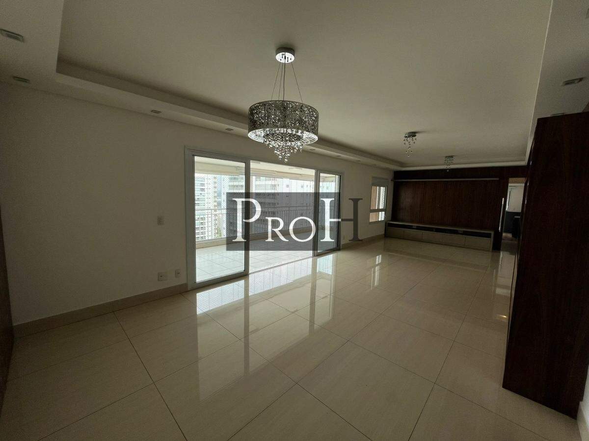 Apartamento à venda com 3 quartos, 162m² - Foto 1
