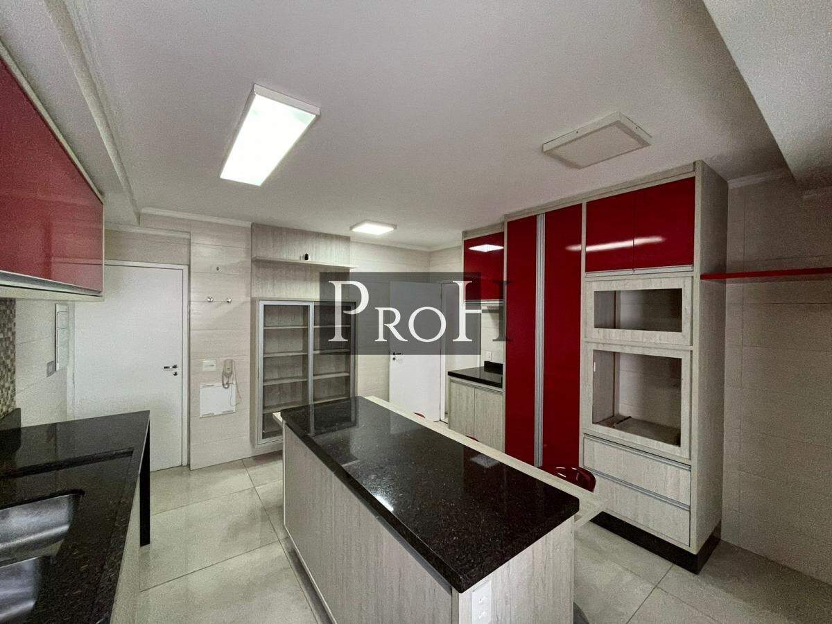 Apartamento à venda com 3 quartos, 162m² - Foto 4