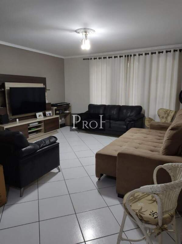 Sobrado à venda com 3 quartos, 210m² - Foto 1