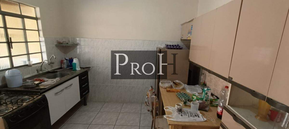 Casa à venda com 2 quartos, 161m² - Foto 2