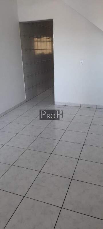 Sobrado à venda com 3 quartos, 220m² - Foto 2