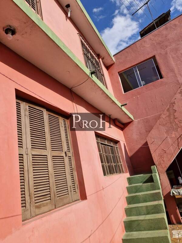 Casa à venda com 5 quartos, 266m² - Foto 25