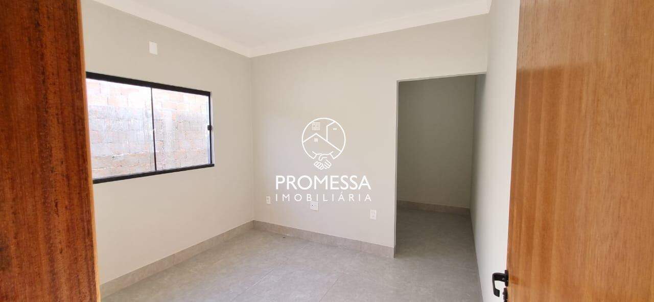 Casa à venda com 2 quartos, 70m² - Foto 13