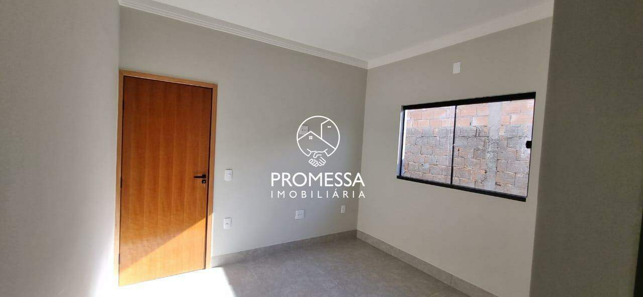 Casa à venda com 2 quartos, 70m² - Foto 10