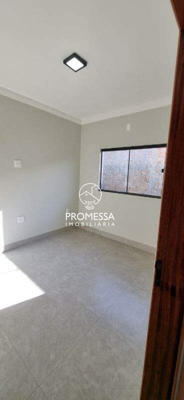 Casa à venda com 2 quartos, 70m² - Foto 11