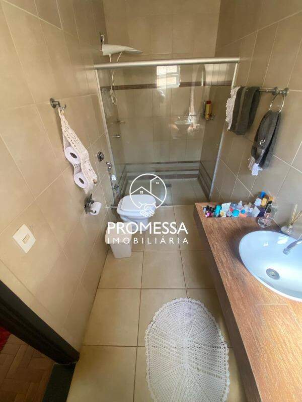 Casa à venda com 3 quartos, 164m² - Foto 10