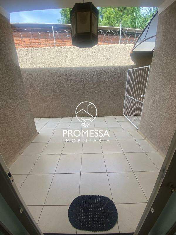 Casa à venda com 3 quartos, 164m² - Foto 17