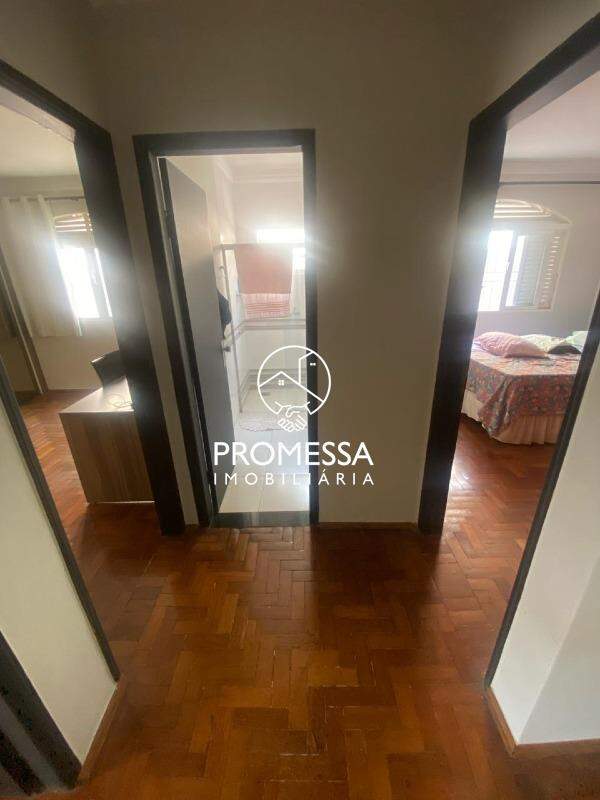 Casa à venda com 3 quartos, 164m² - Foto 19