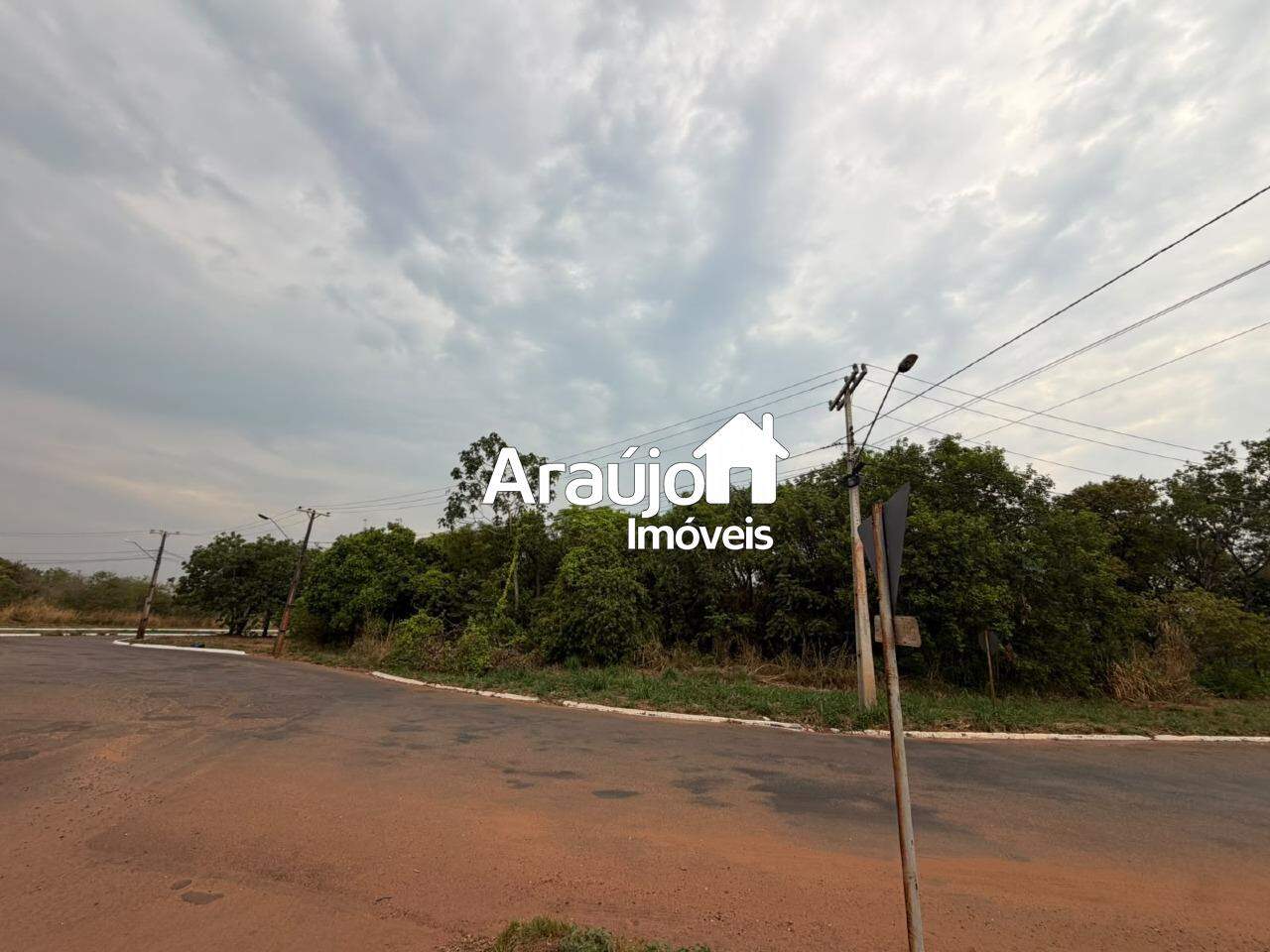 Lote à venda no Plano Diretor Sul: 