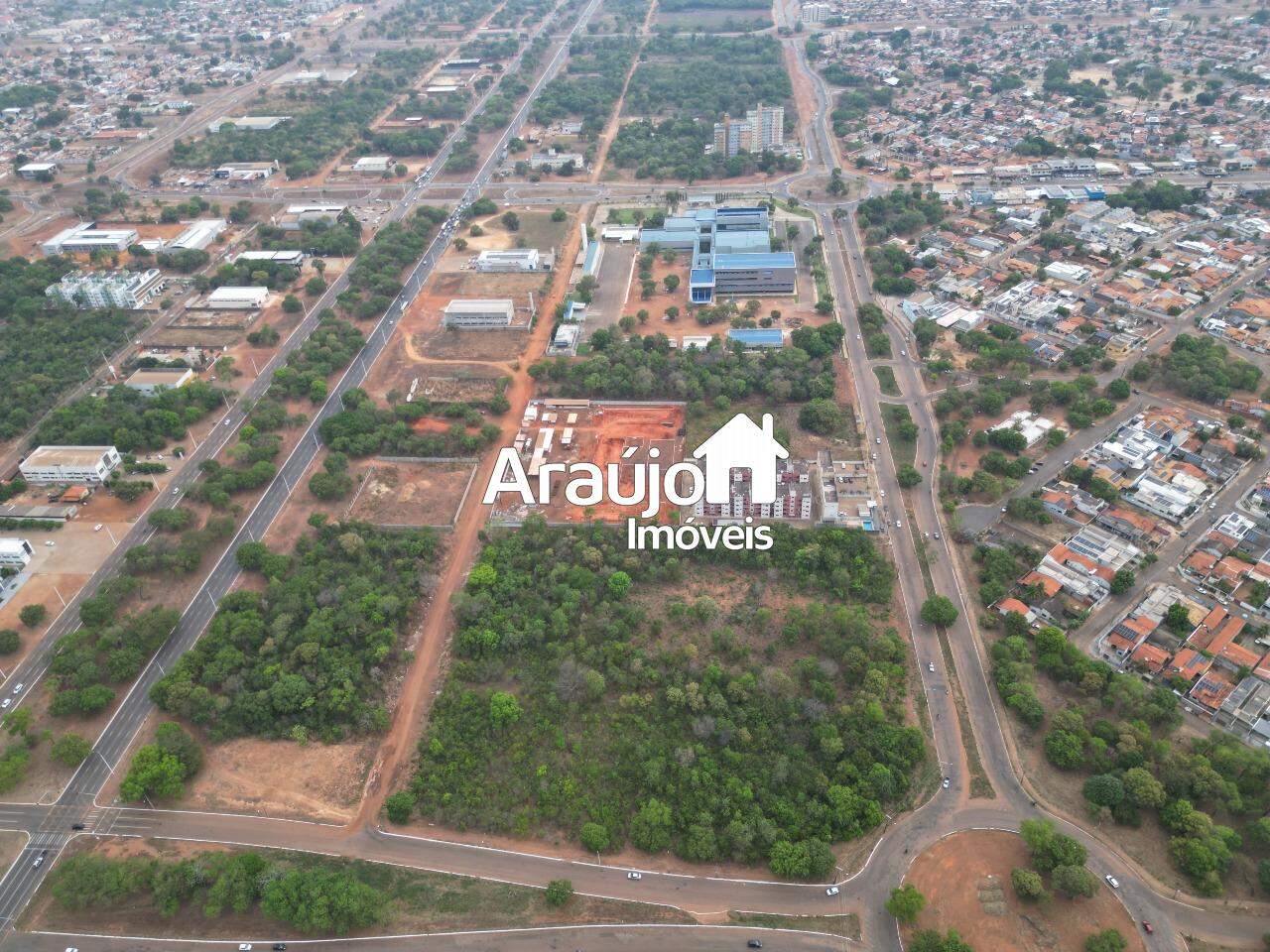 Lote à venda no Plano Diretor Sul: 