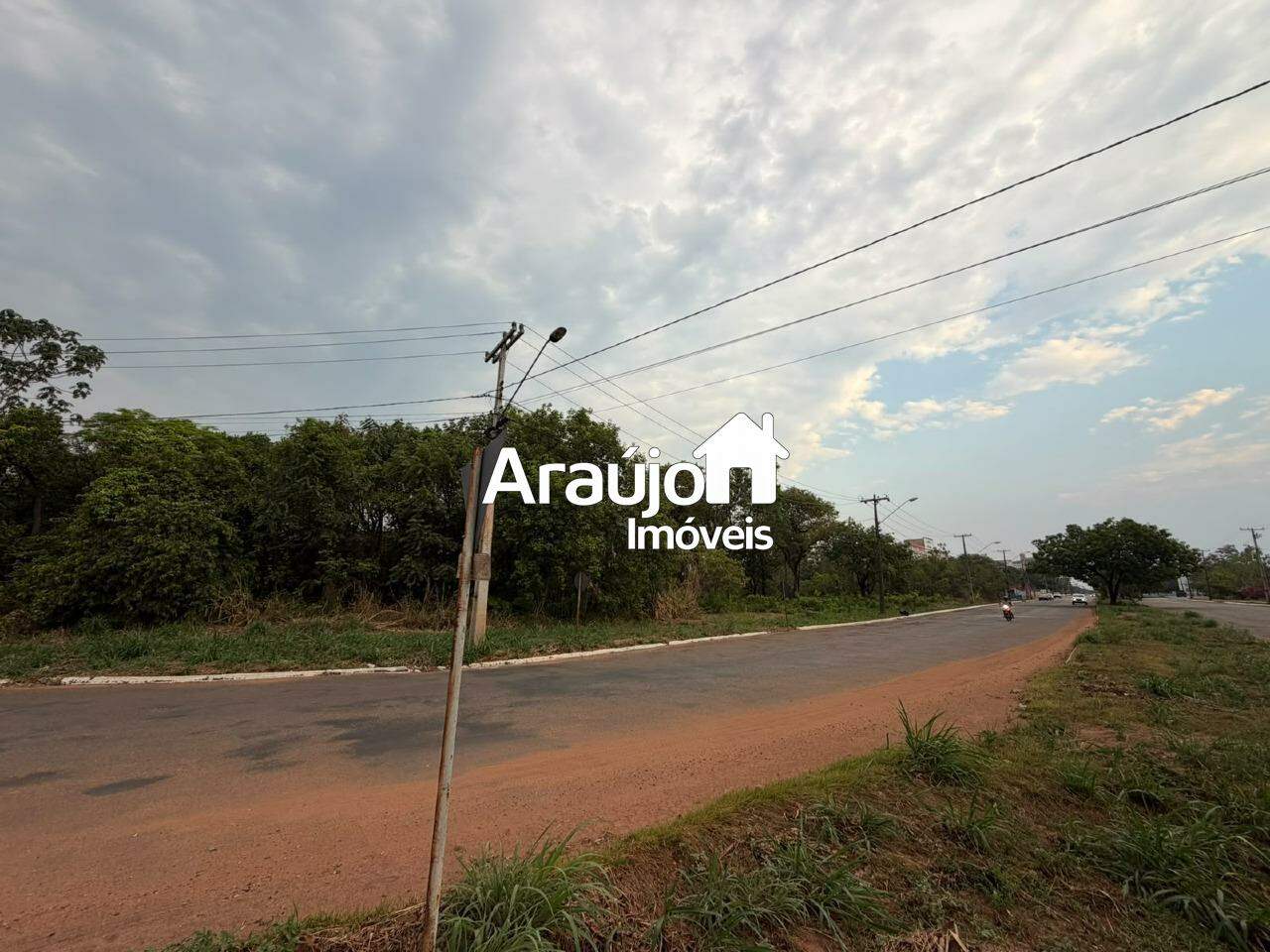 Lote à venda no Plano Diretor Sul: 