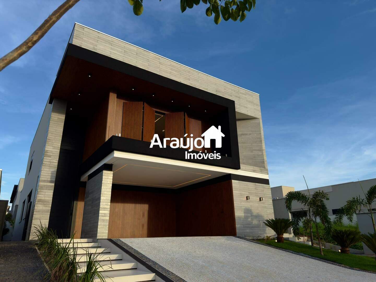 Sobrado de Condomínio à venda no Plano Diretor Sul: 