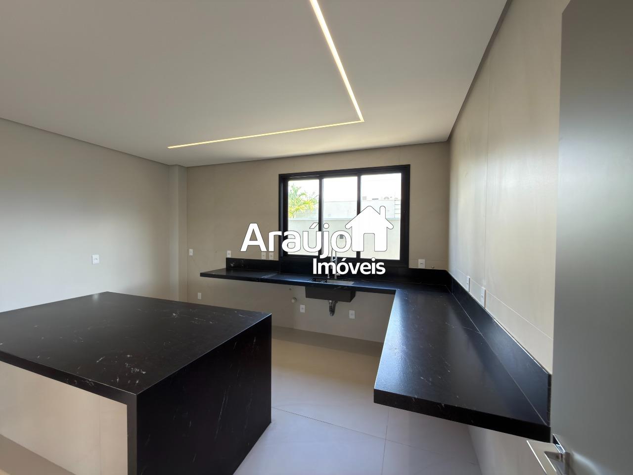 Sobrado de Condomínio à venda no Plano Diretor Sul: 