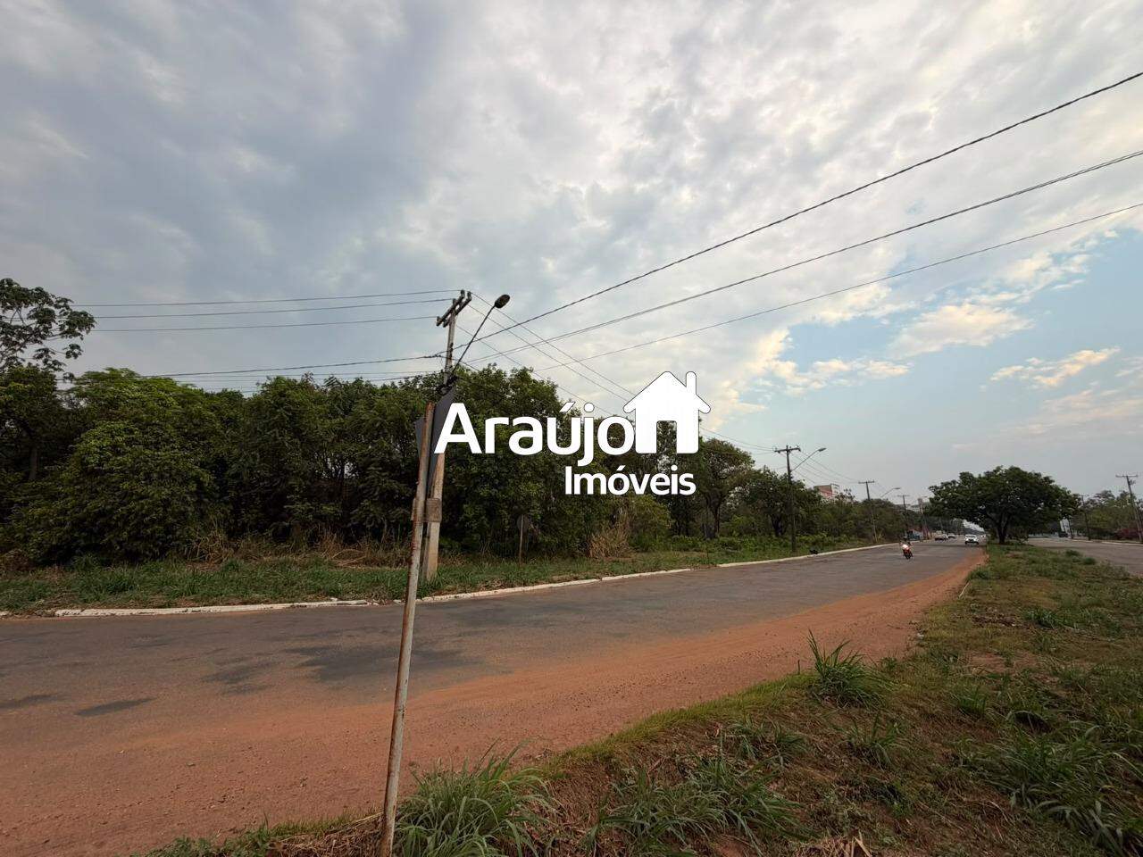 Lote à venda no Plano Diretor Sul: 