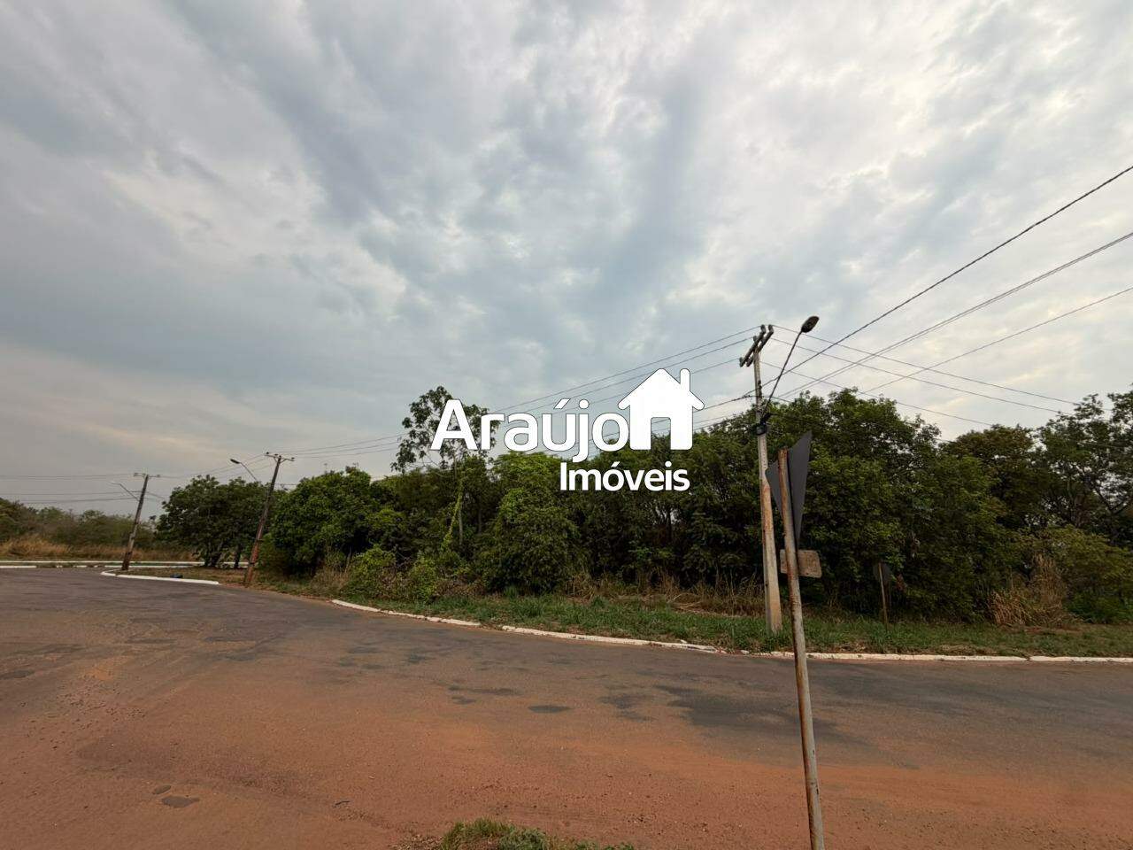 Lote à venda no Plano Diretor Sul: 