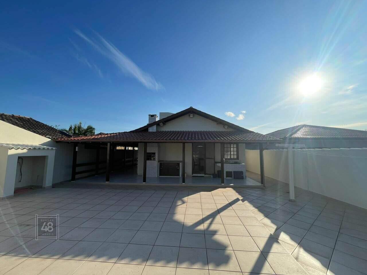 Casa à venda no Oficinas: 