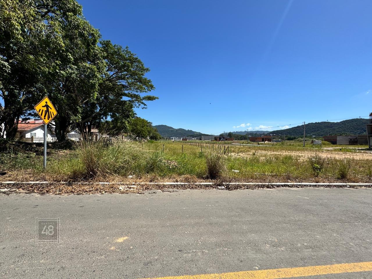 Terreno à venda no Humaitá de Cima: 