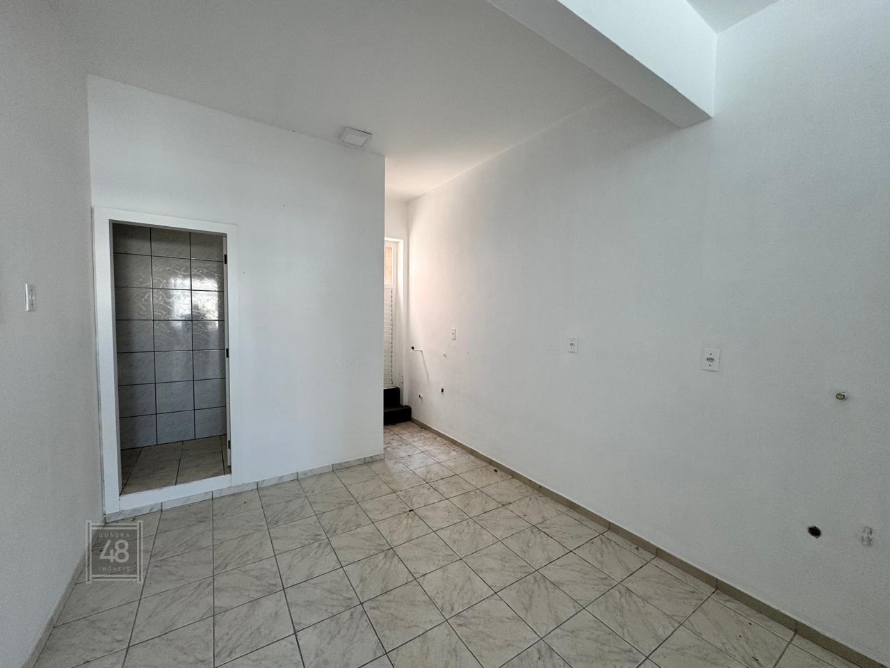 Sala à venda no Centro: 