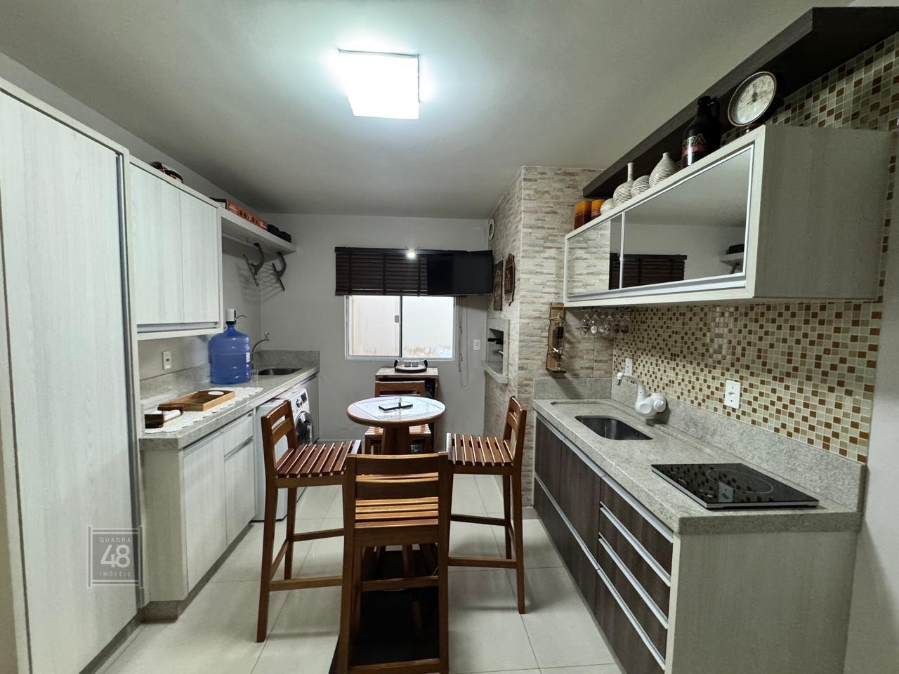 Casa Geminada à venda no Centro: 