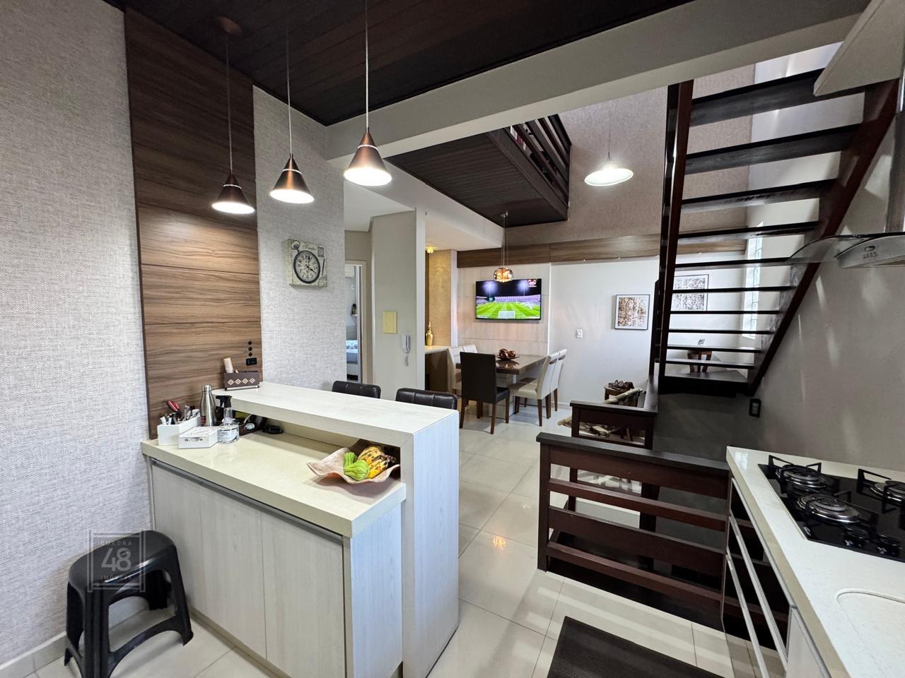 Casa Geminada à venda no Centro: 