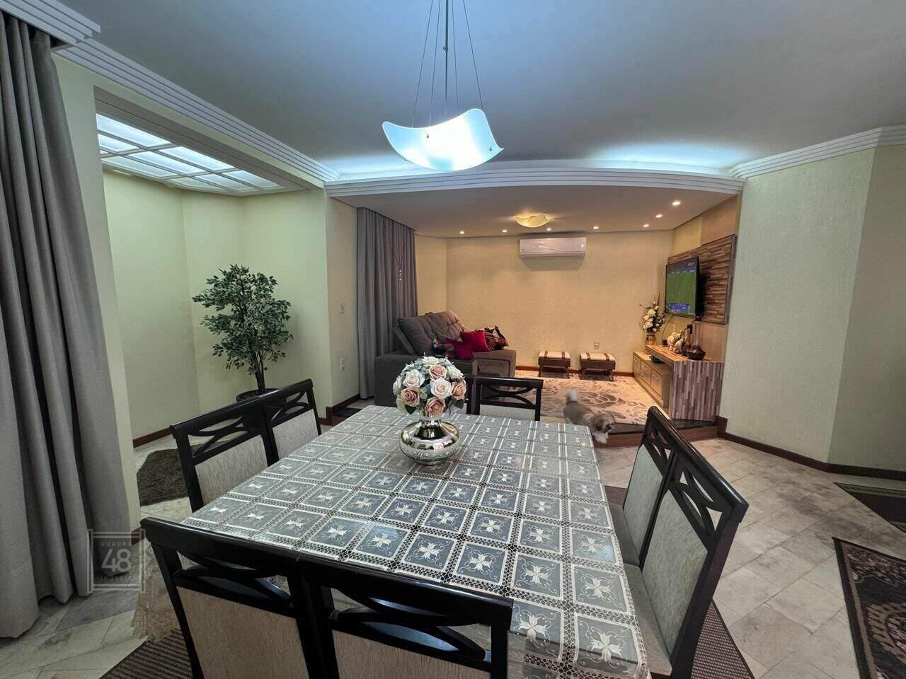 Casa à venda no Humaitá de Cima: 