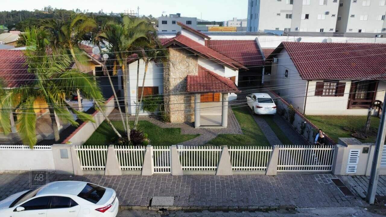 Casa à venda no Humaitá de Cima: 
