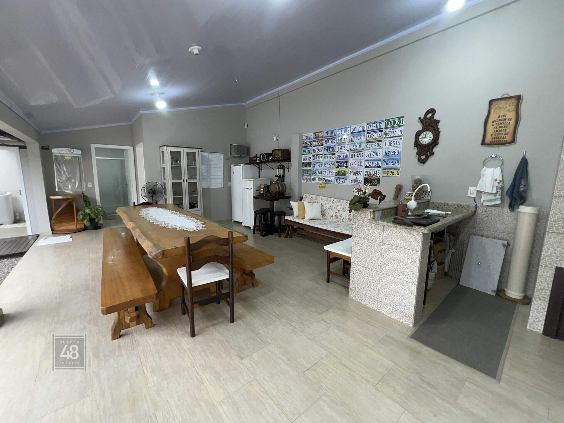 Casa à venda no Centro: 