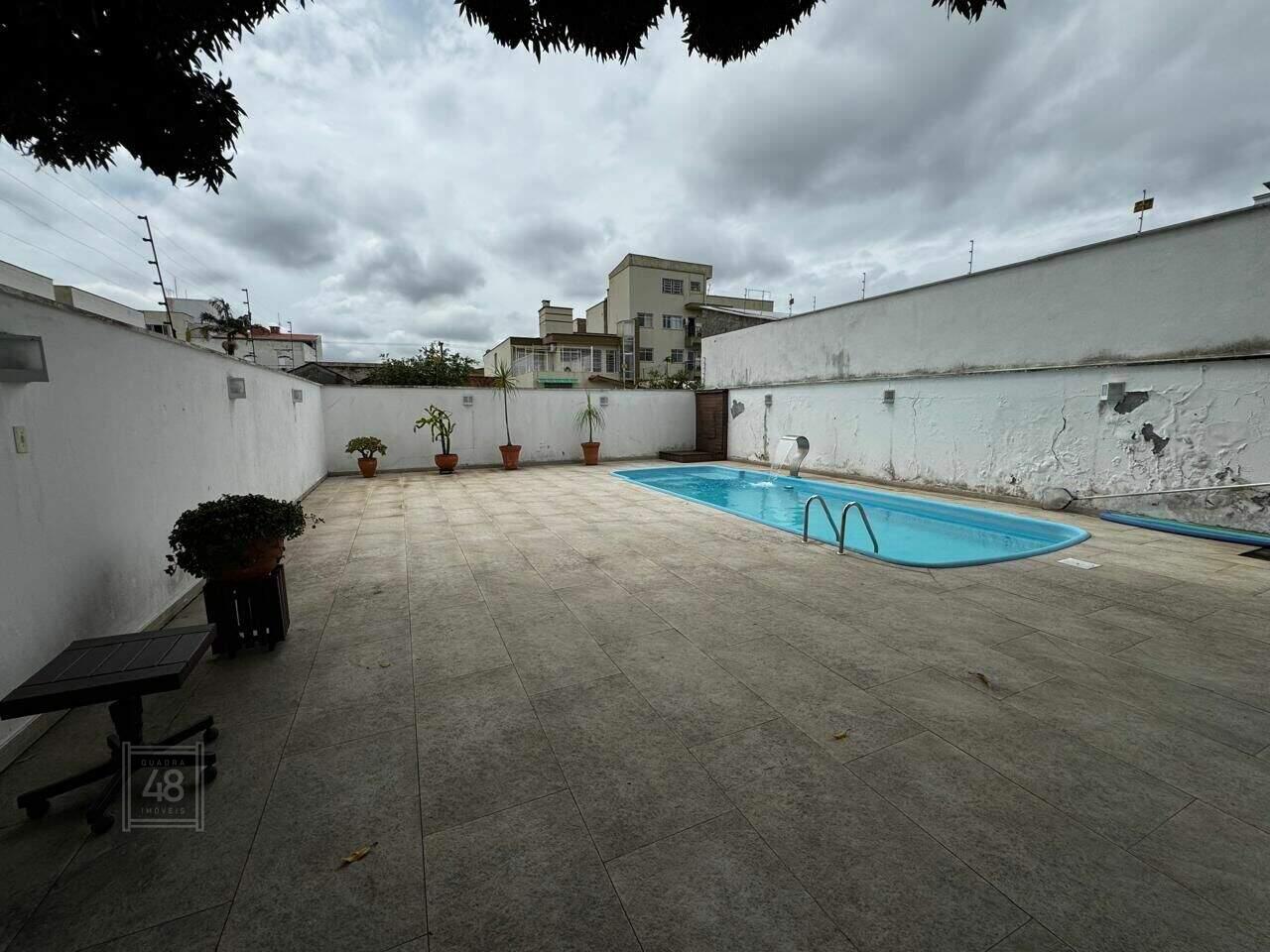 Casa à venda no Oficinas: 