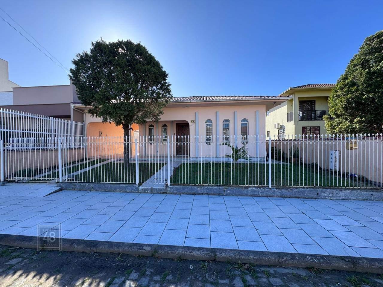 Casa à venda no Centro: 