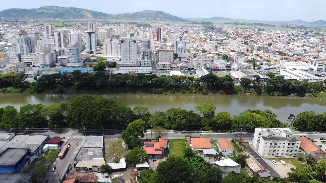 Terreno à venda no Centro: 