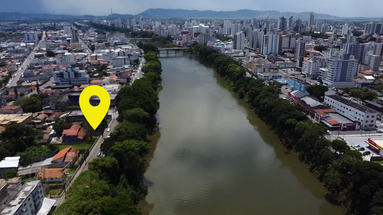 Terreno à venda no Centro: 