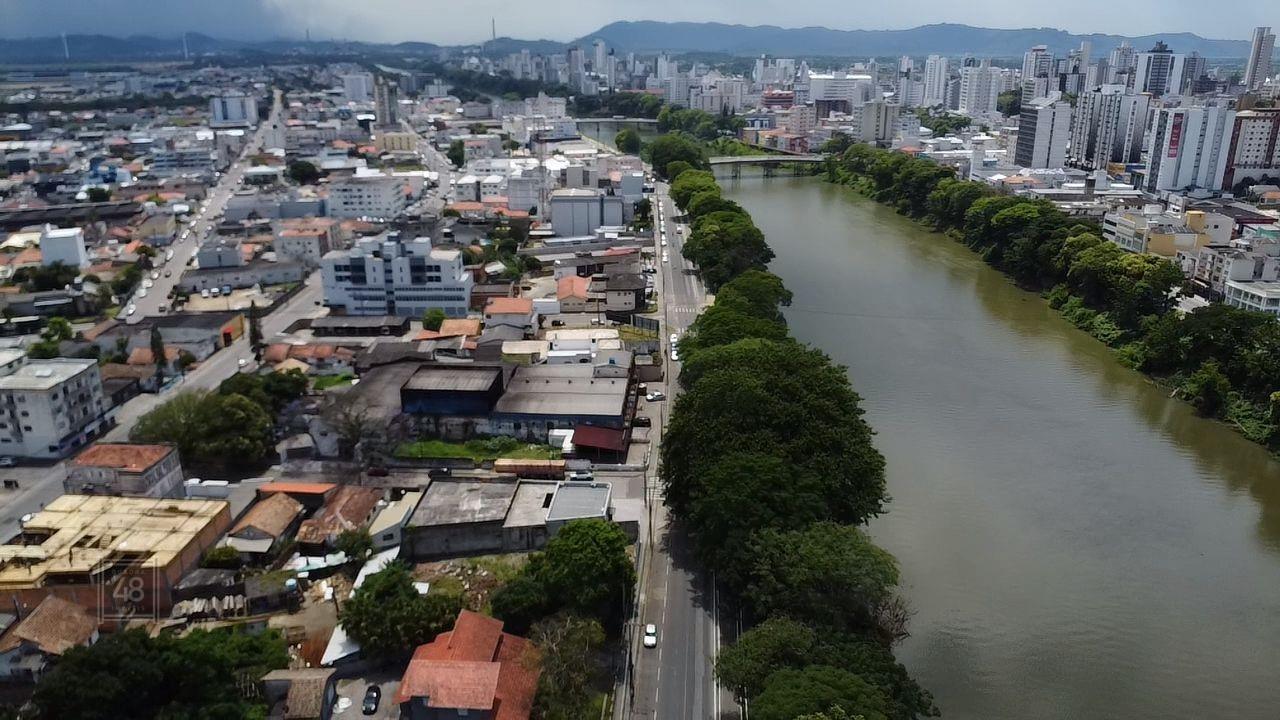 Terreno à venda no Centro: 