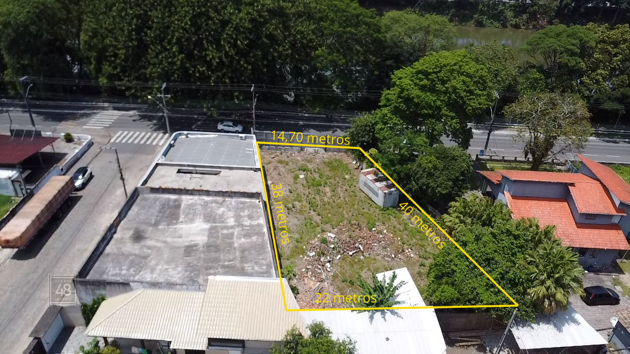 Terreno à venda no Centro: 